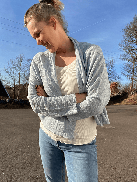 Bilde av 8503 Cardigan Kort, Bubble Wool, Blue Mist