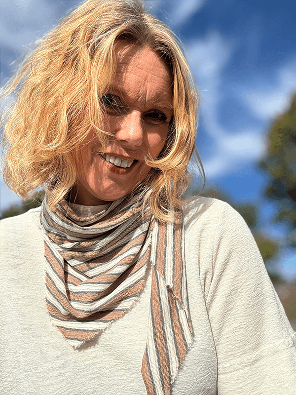 1055 Knit Kerchief TriangelSkjerf (M), Light Camel / Asphalt / Raw White, Merino