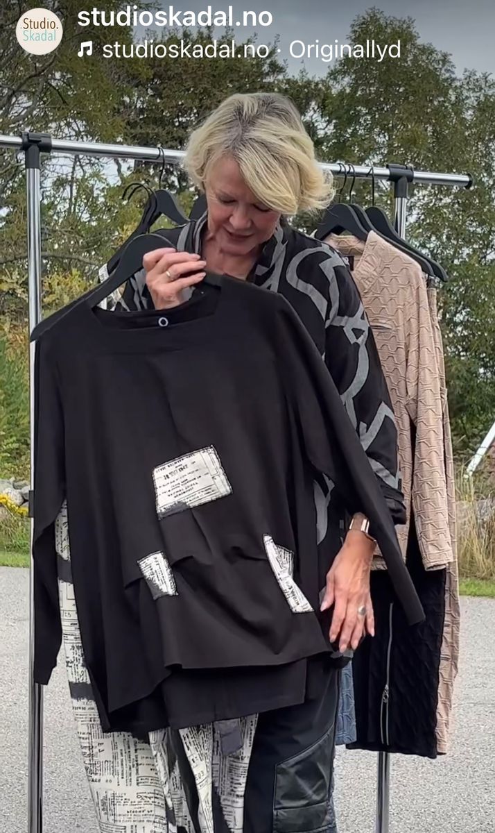 PreOrder: 0177 Topp, Letters, Black