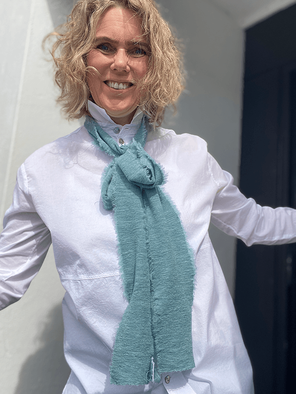 1049 Skjerf Bow, Artic Melange, Merino