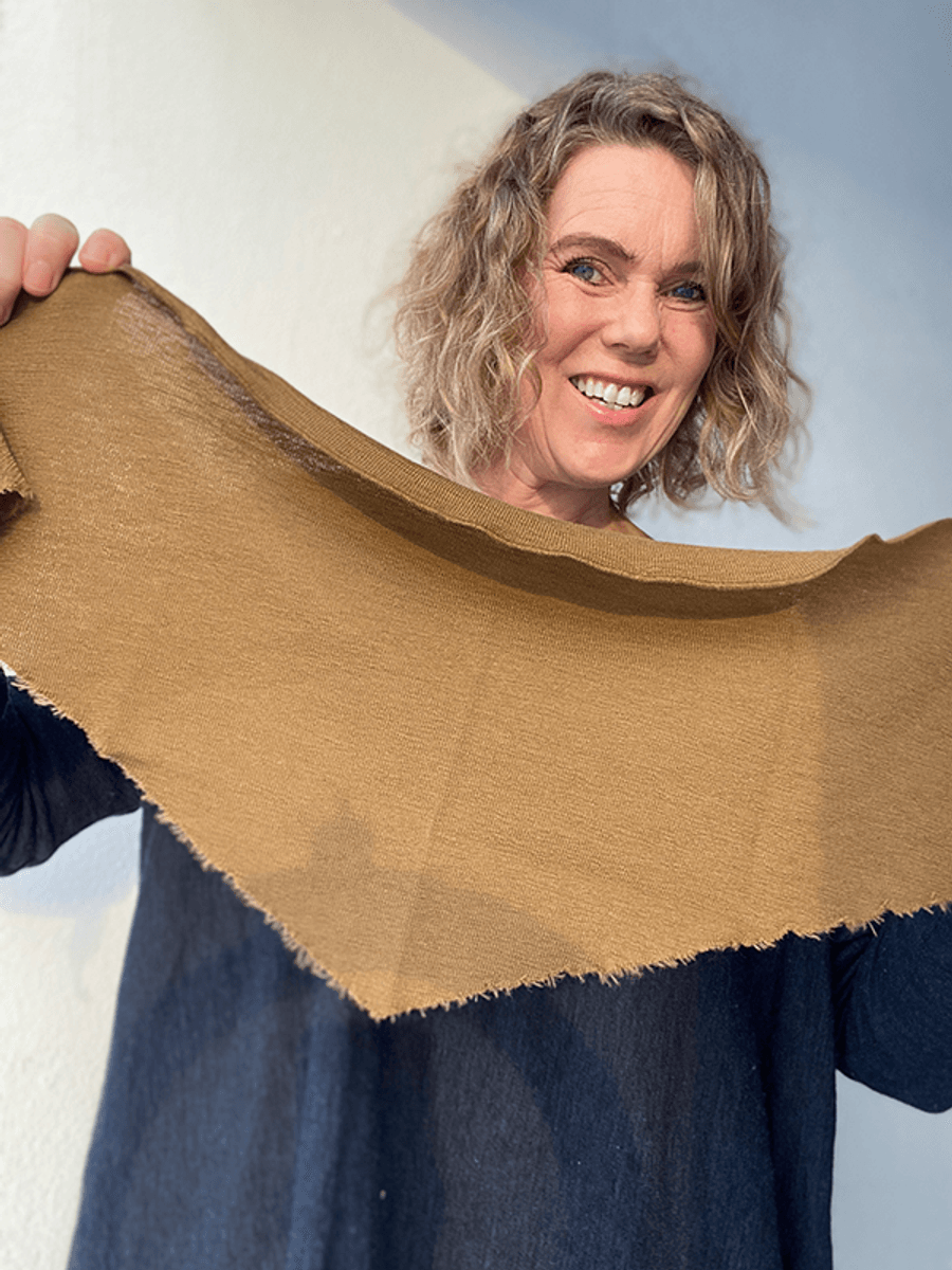 1040 TriangelSkjerf Lite, Merino, Bronze