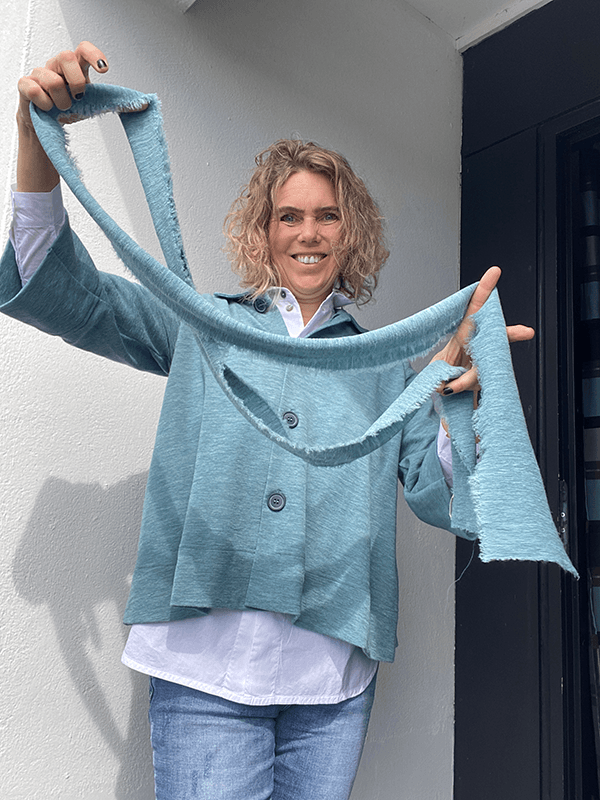 1049 Skjerf Bow, Artic Melange, Merino