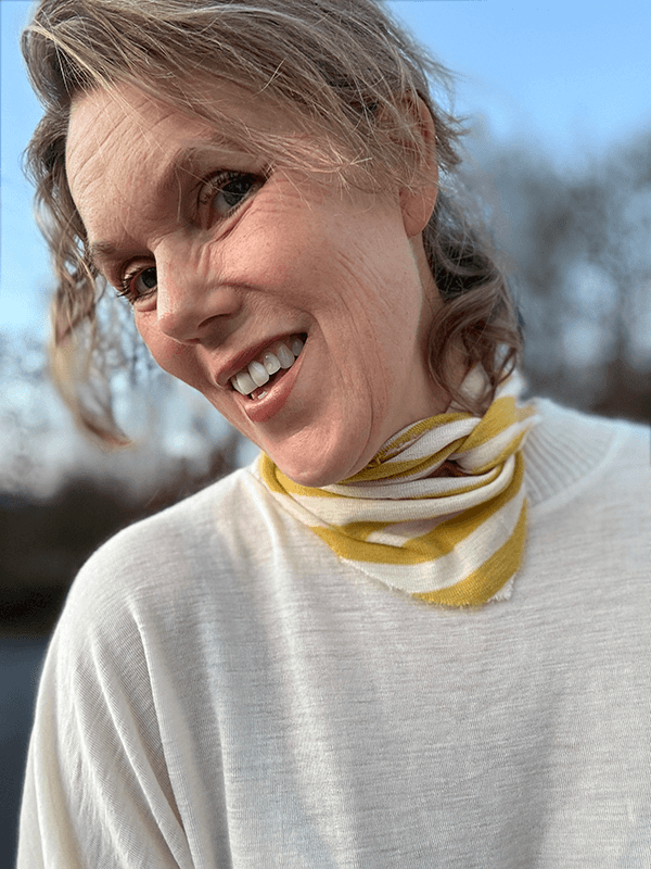 1040 TriangelSkjerf (S), Lemon Curry / Raw White, Merino